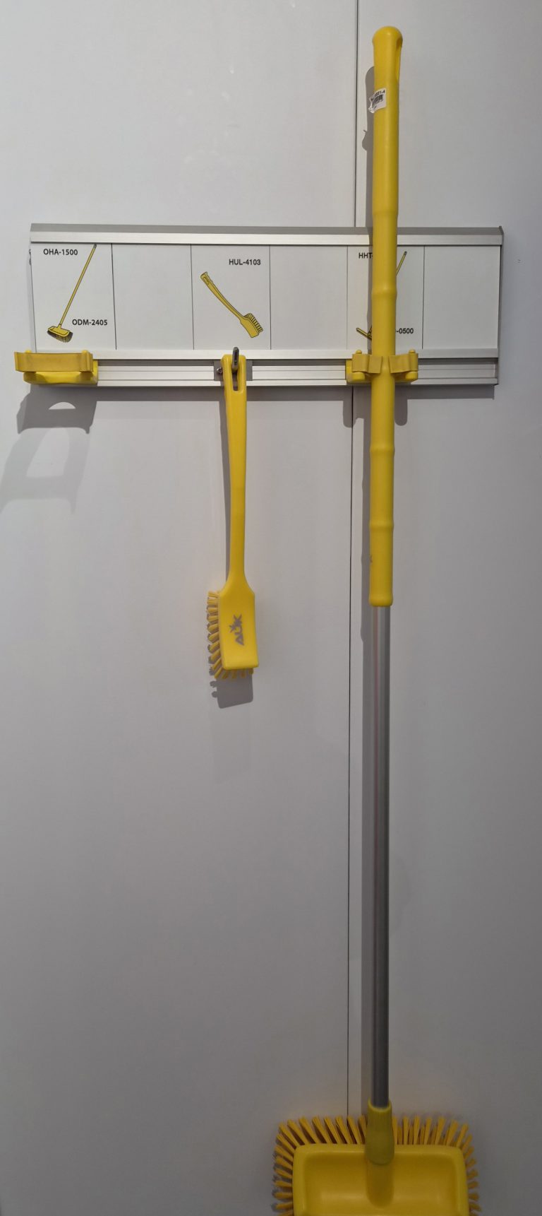 AFX Identi-Rail Symbol System – 600mm Anodised Rail with SS Endplates (IRS-0601)